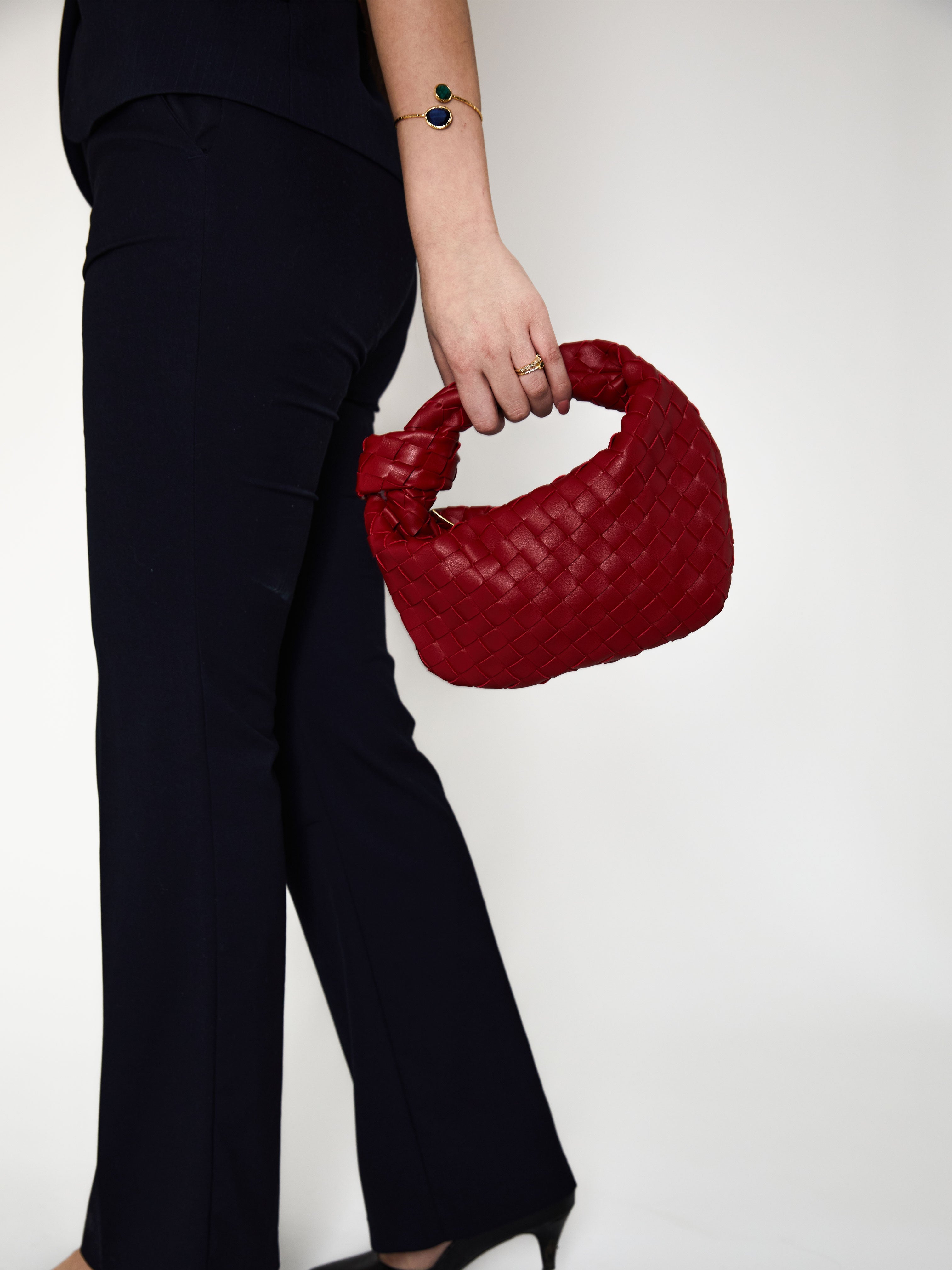 Mini-Ledertasche für den Alltag - Kirschrot