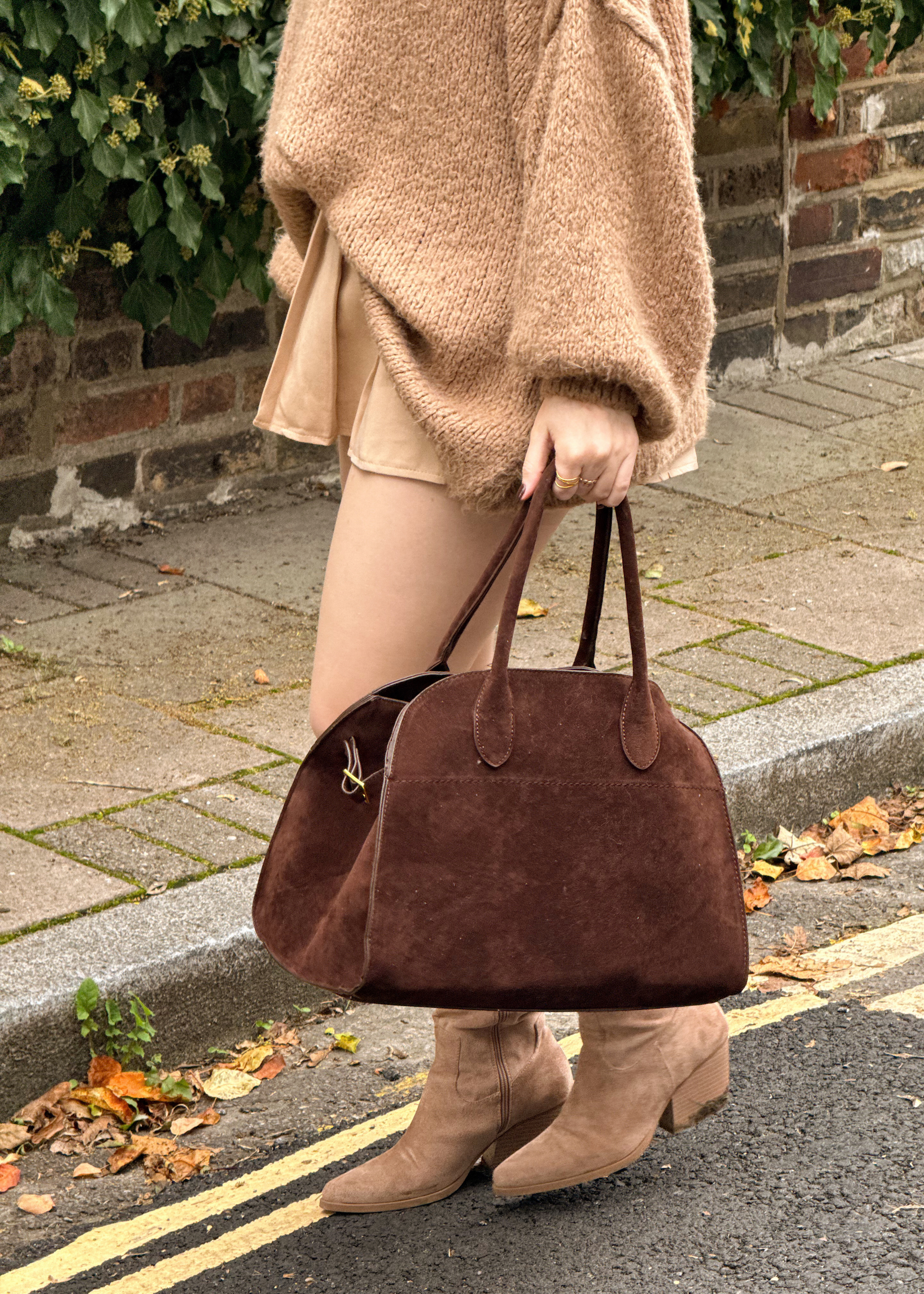 Musthave Suede Bag - Coffee